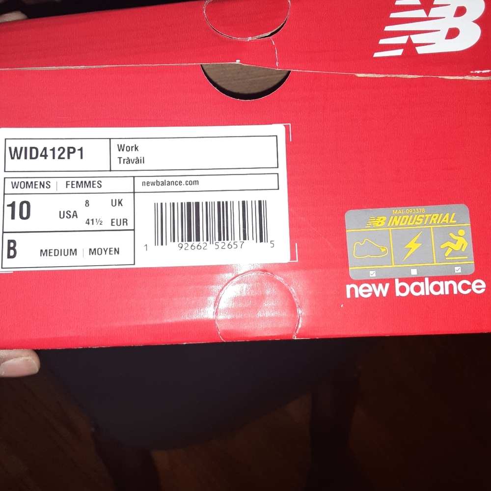 Shoes - Picture 2 of 6